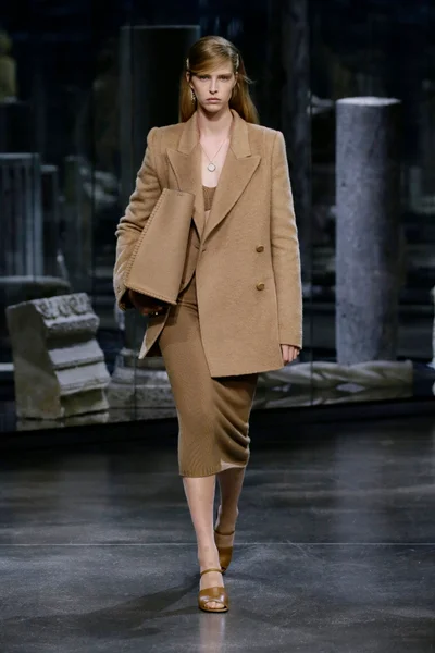 Look 6